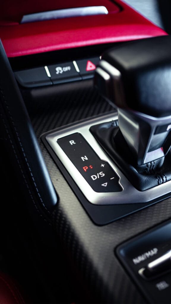 Audi r8 Elite Luxuri Car Rentals