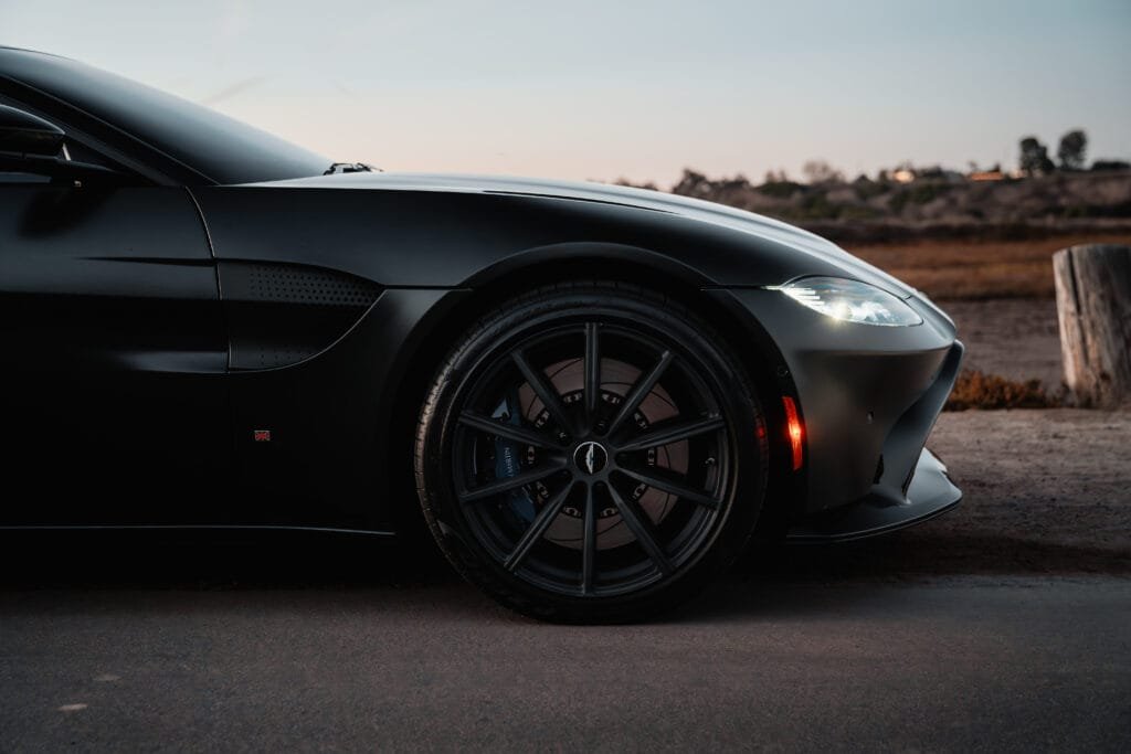 Aston Martin Vantage | Elite Luxuri Car Rentals in Orange County & Los Angeles