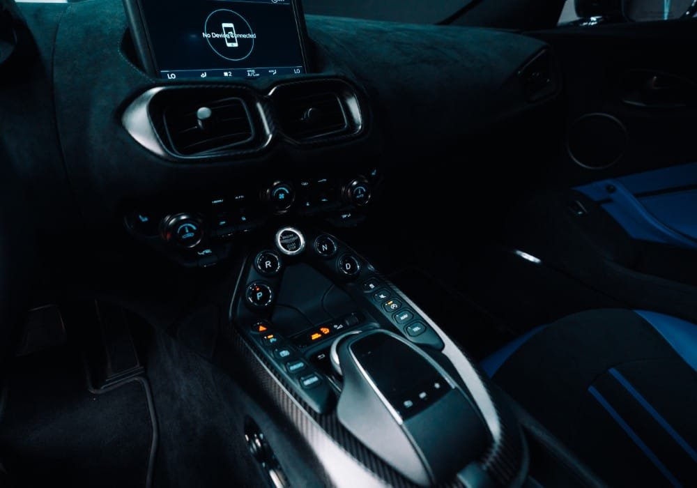 Aston Martin Vantage | Elite Luxuri Car Rentals in Orange County & Los Angeles