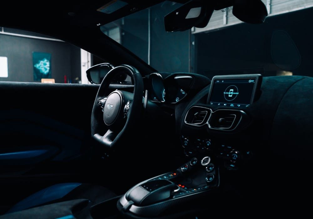 Aston Martin Vantage | Elite Luxuri Car Rentals in Orange County & Los Angeles
